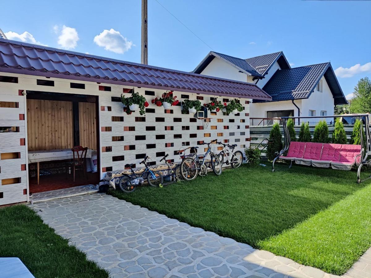 Vizuina Lupului Gura Humorului Exterior photo